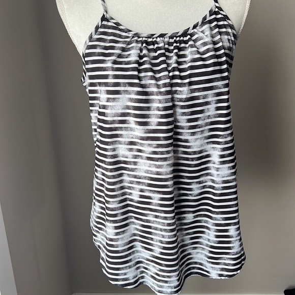 5/$25 Faded Glory Top - Picture 3 of 10